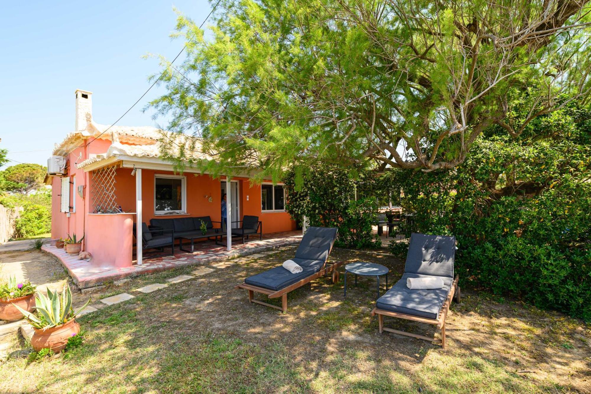 Salty Noses Beach House Paradise Perfect For Families Pírgos Esterno foto